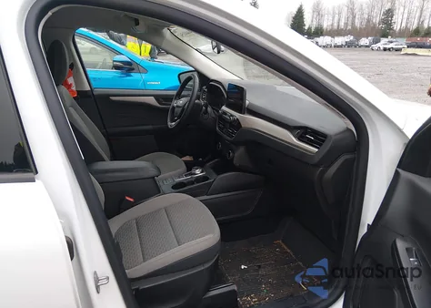 2022 Ford Escape Se z USA, uszkodzony, nr VIN 1FMCU9G6XNUB54193